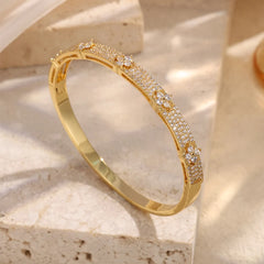 Shiny CZ Four-Leaf Flower Open Bracelet